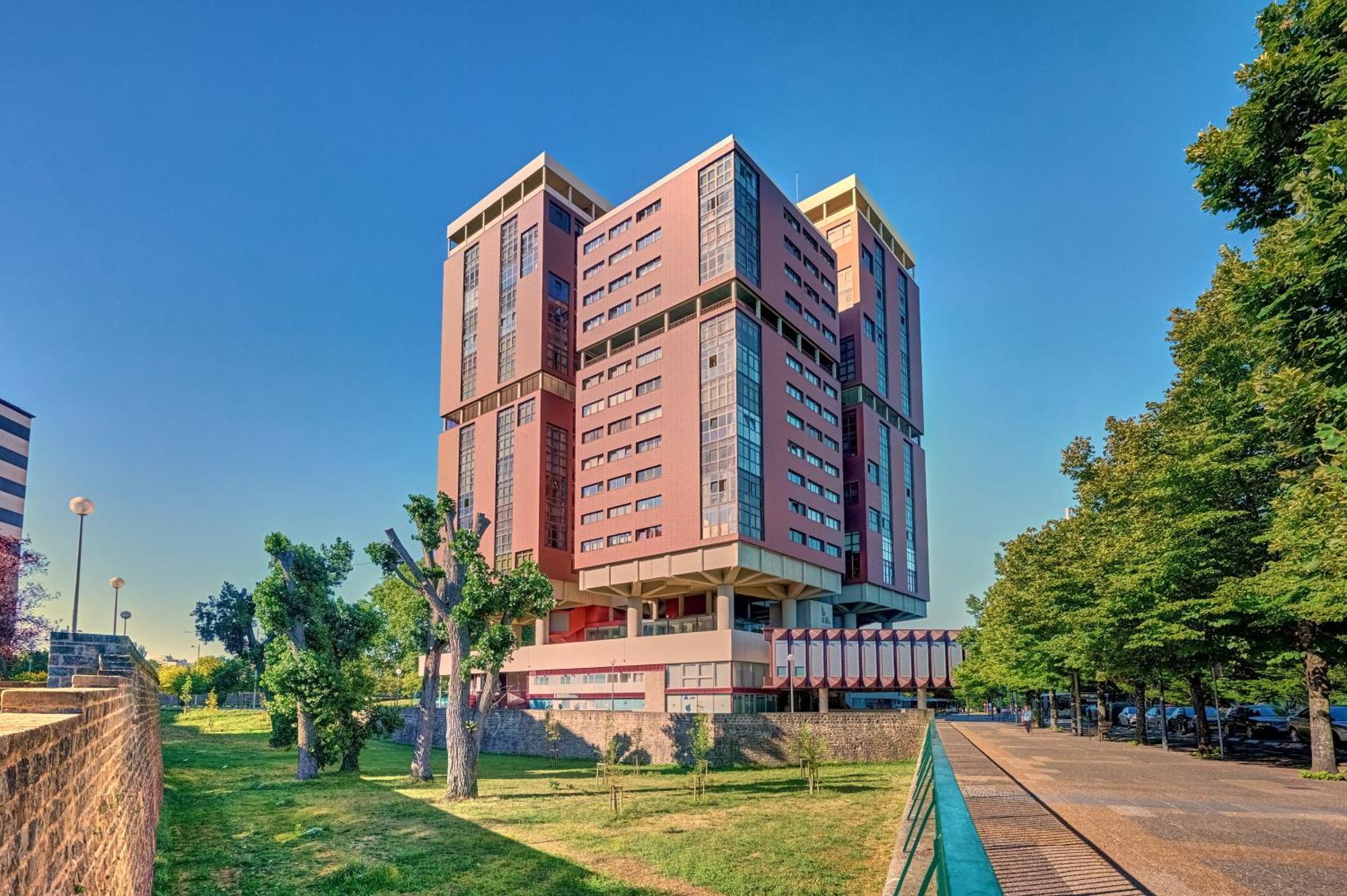 Apartamento Plural By Clabao ปัมโปลนา ภายนอก รูปภาพ
